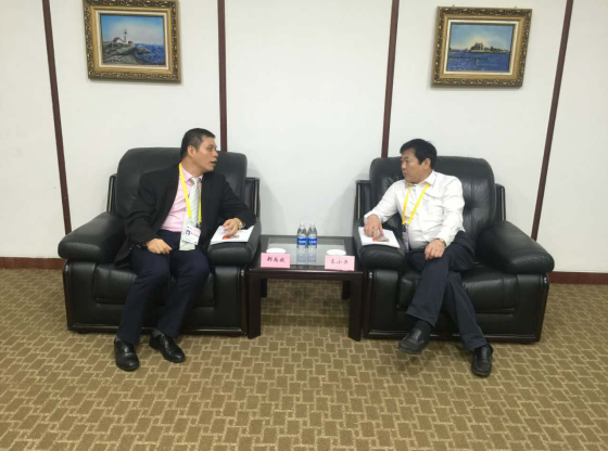 仟億達董事長鄭兩斌與豐都縣政府副縣長秦小兵對接洽談 仟億達董事長鄭兩斌與豐都縣政府副縣長秦小兵對接洽談
