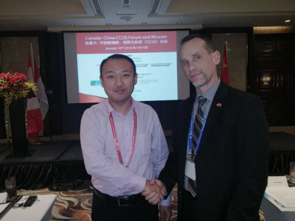 仟億達龐總與加拿自然資源部司長Dean Haslip合影 仟億達龐總與加拿自然資源部司長Dean Haslip合影