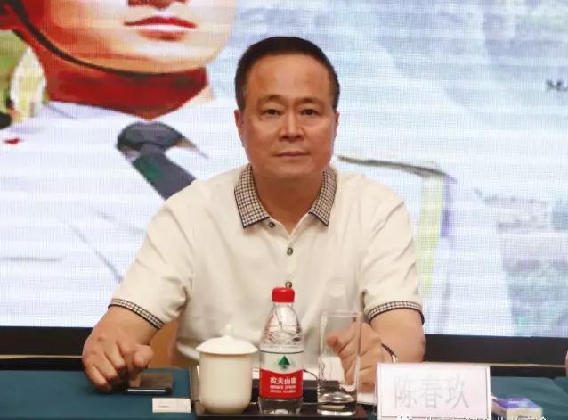 北京福建企業(yè)總商會(huì)黨委書記、會(huì)長(zhǎng)陳春玖